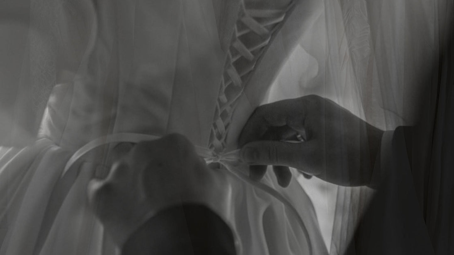 When to Buy Your Wedding Dress: The Complete Timeline Guide